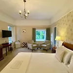 Oda ve Kahvaltı Crow Country 4*