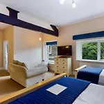 Oda ve Kahvaltı Crow Country 4*
