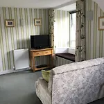 Crow Country Oda ve Kahvaltı Ambleside
